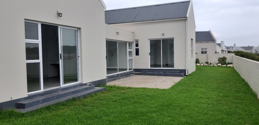 To Let 5 Bedroom Property for Rent in Laguna Sands Western Cape